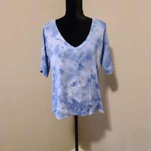FINAL PRICE!!Cable & Gauge Tie Dye Sz L Like New!!